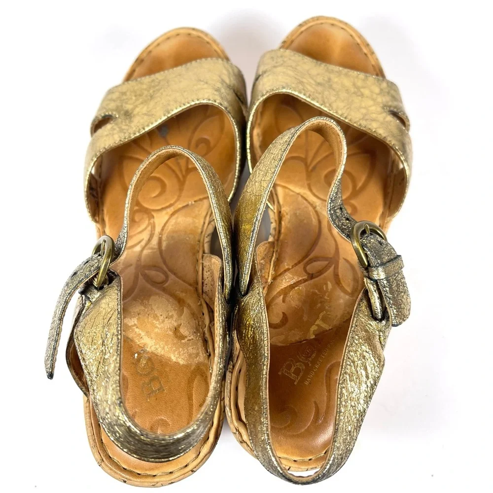 Born Women’s Metallic Gold‎ Platform Sandals with Textured Straps Size 7